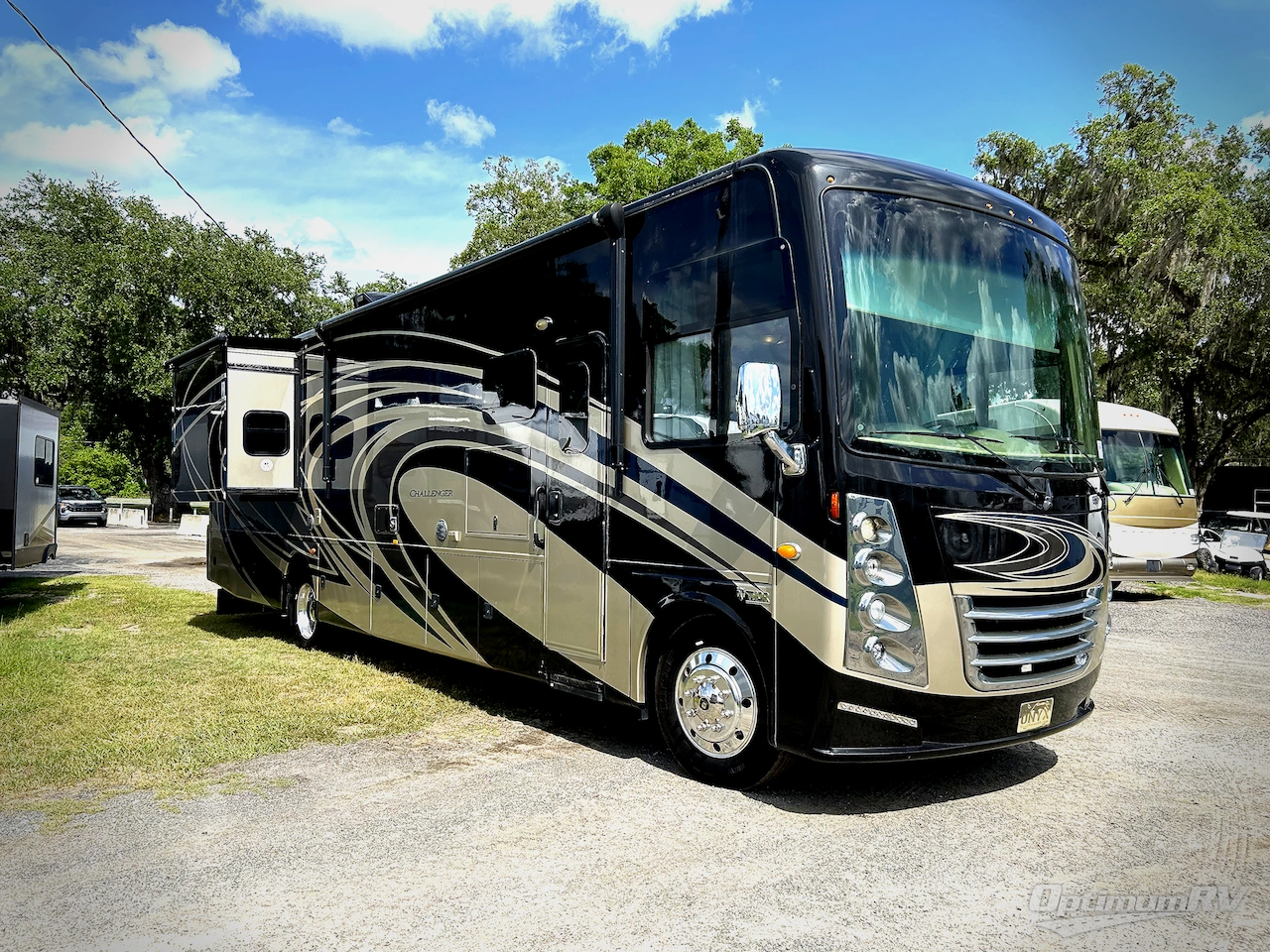 2018 Thor Challenger 37LX Photo 1