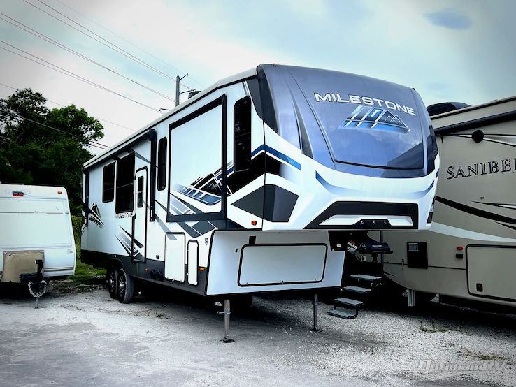 2023 Heartland Milestone 321FL RV Photo 1