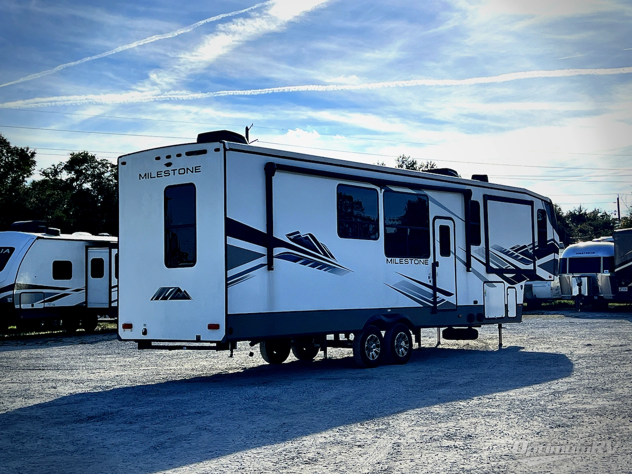 2023 Heartland Milestone 321FL Photo 2