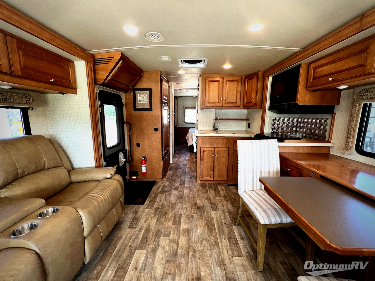 2017 Winnebago Vista LX 30T Photo 21