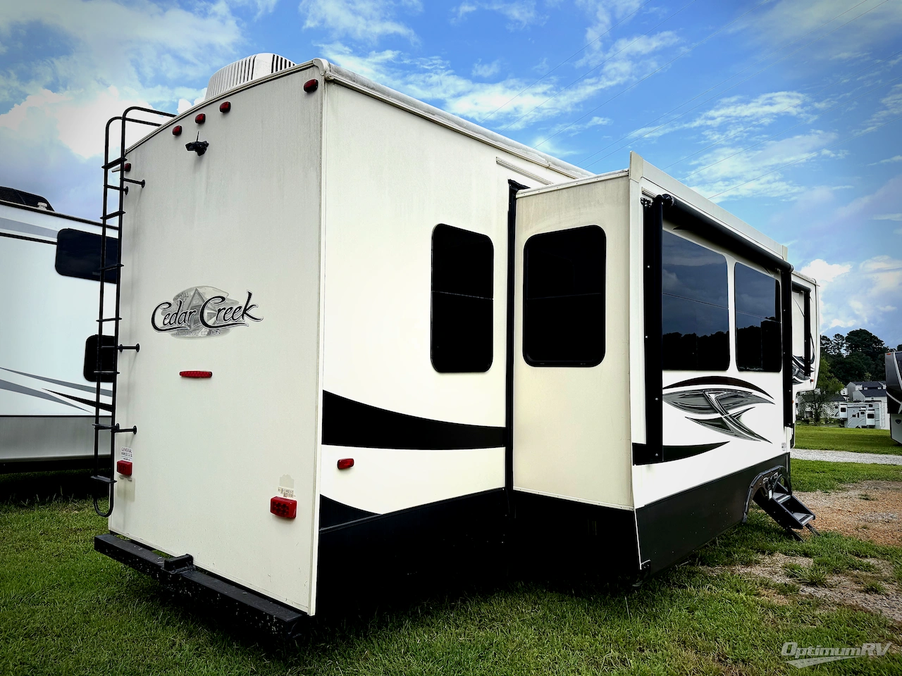 2019 Forest River Cedar Creek Hathaway Edition 38DBRK Photo 2