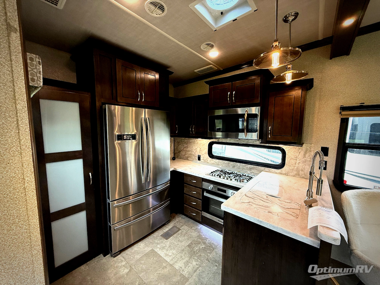 2019 Forest River Cedar Creek Hathaway Edition 38DBRK Photo 8
