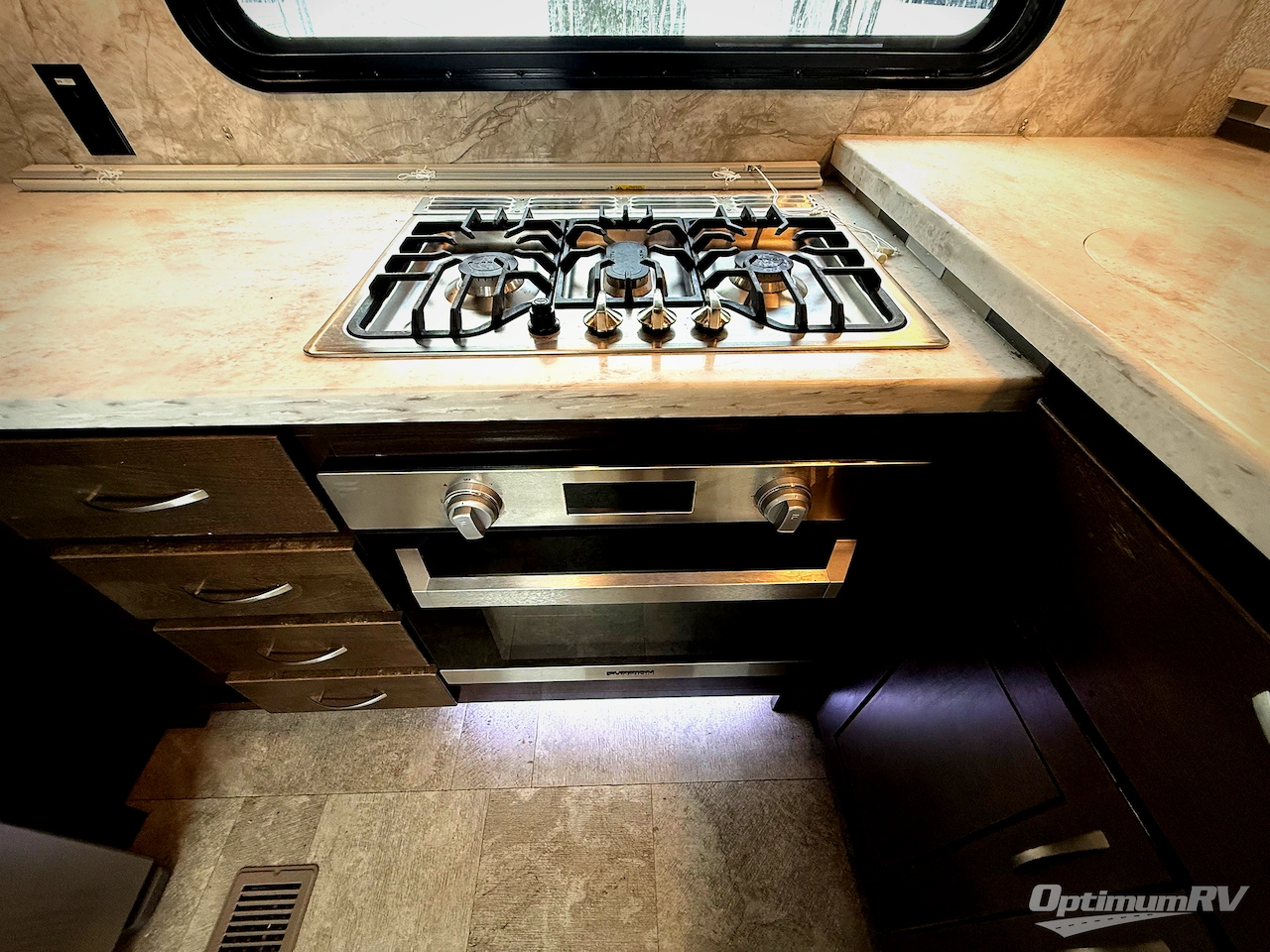 2019 Forest River Cedar Creek Hathaway Edition 38DBRK Photo 9