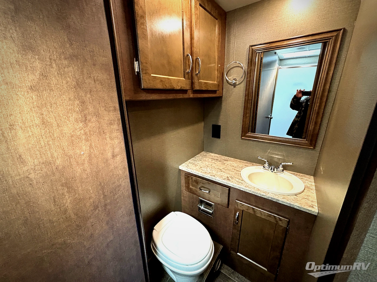 2020 Winnebago Intent 26M Photo 10
