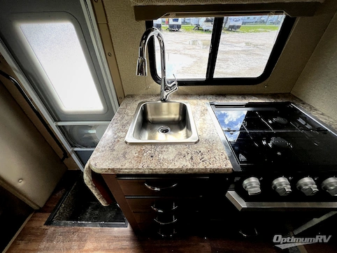 2019 Thor FREEDOM ELITE 22HE RV Photo 4