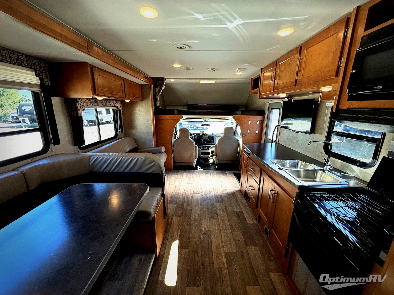 2019 Winnebago Minnie Winnie 31K Photo 5
