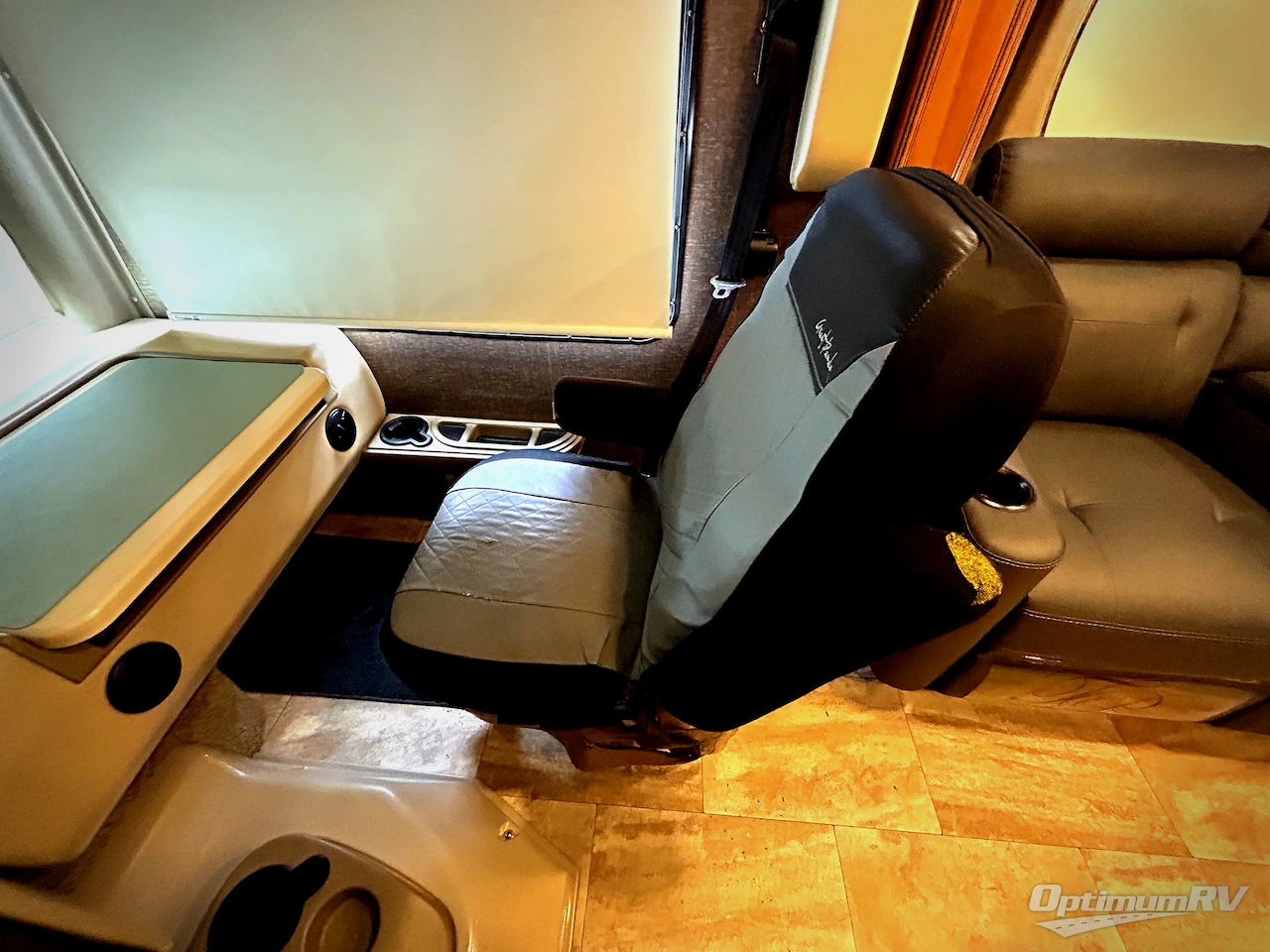 2016 Thor Challenger 37KT Photo 9