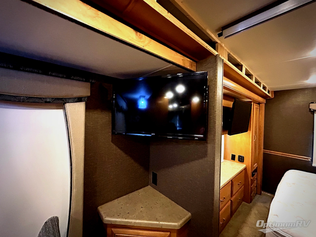 2016 Thor Challenger 37KT Photo 15