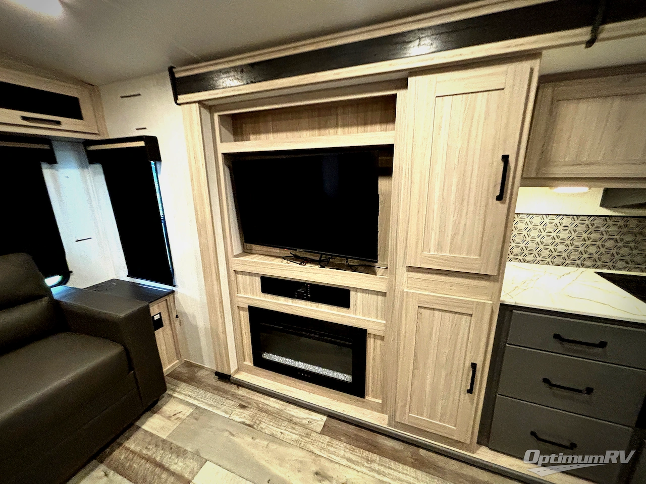 2023 Heartland Sundance Ultra Lite 293RL Photo 16