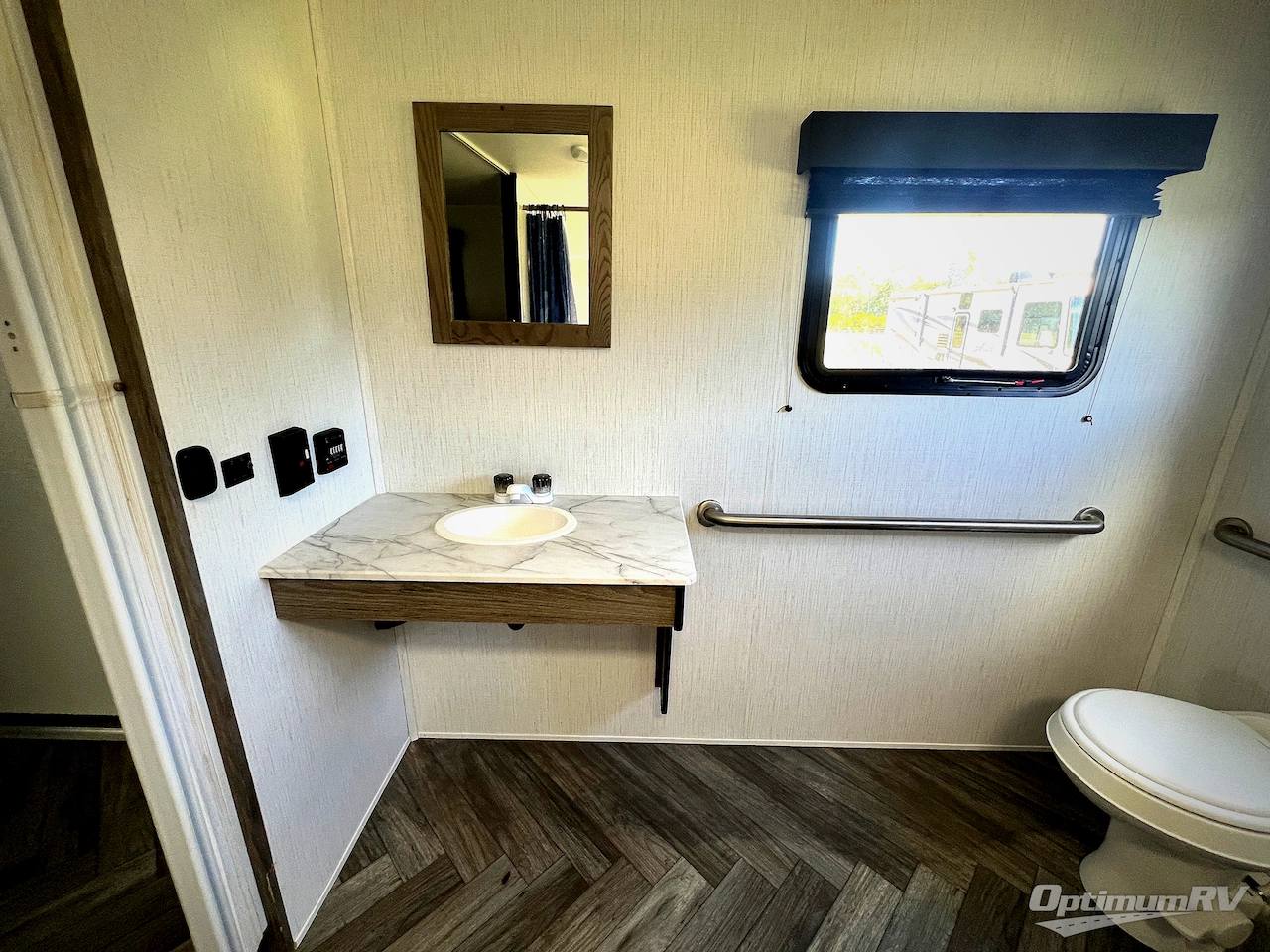 2023 Heartland Trail Runner 341RU Photo 17