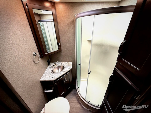 2020 Thor Freedom Traveler A30 RV Photo 4