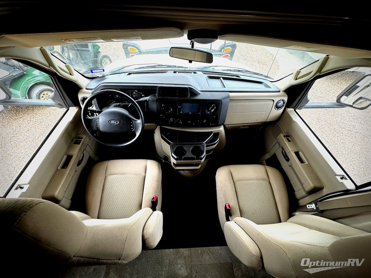 2020 Coachmen Freelander 32DS Ford 450 Photo 7