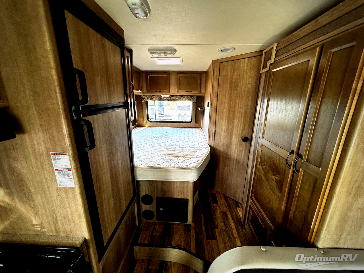 2015 Coachmen Freelander 22QBC Photo 11