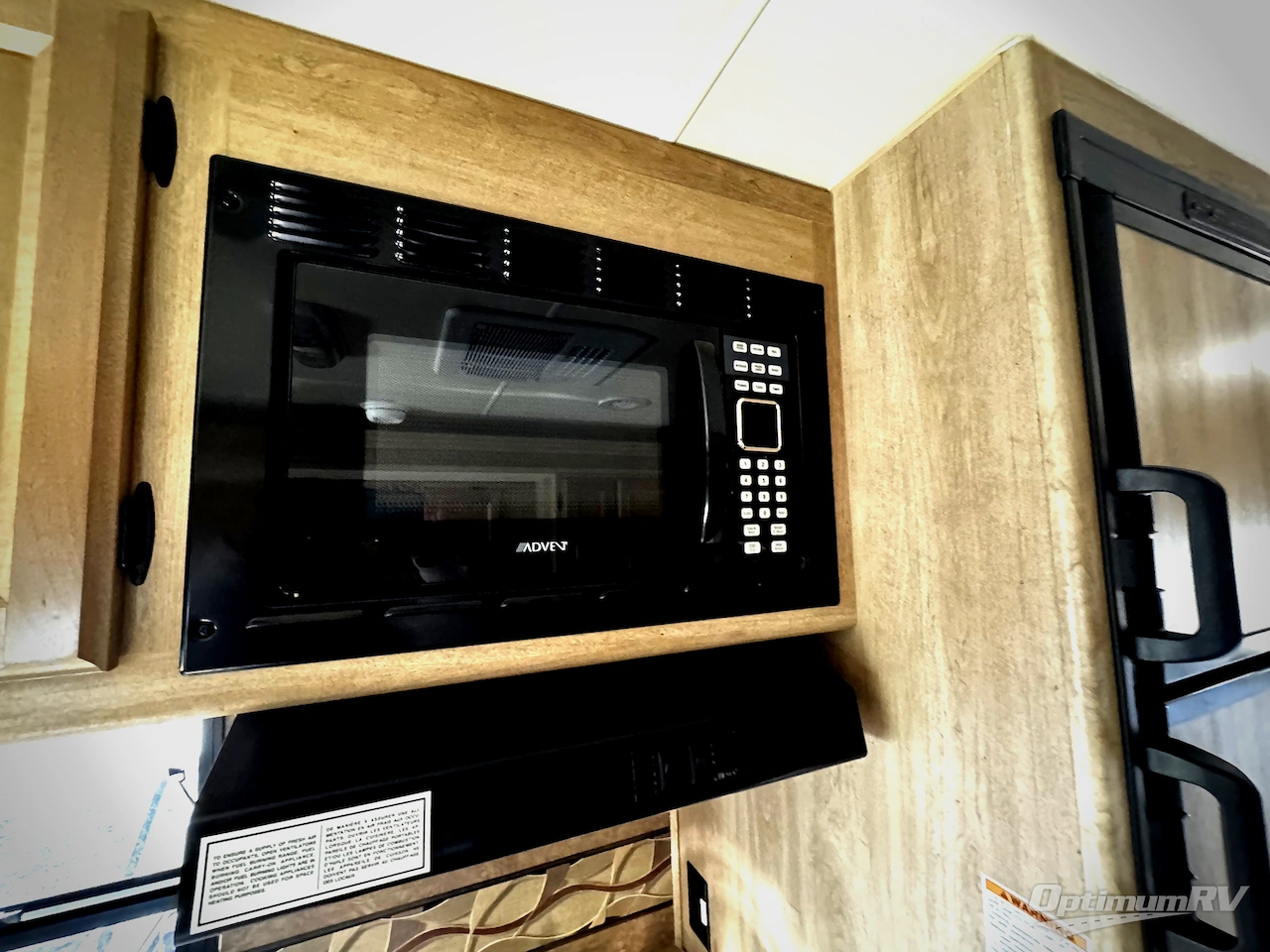 2015 Coachmen Freelander 22QBC Photo 13