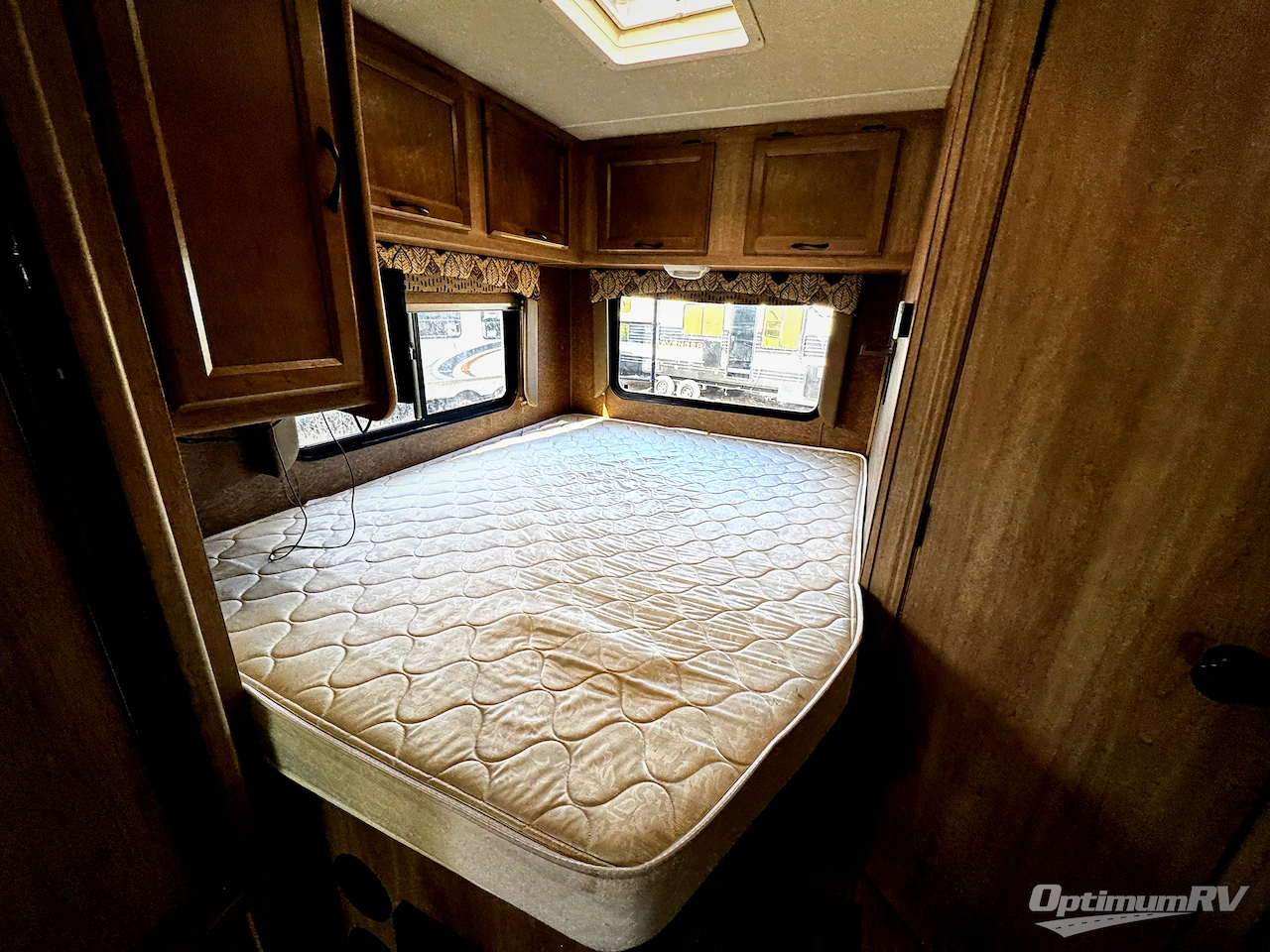 2015 Coachmen Freelander 22QBC Photo 15