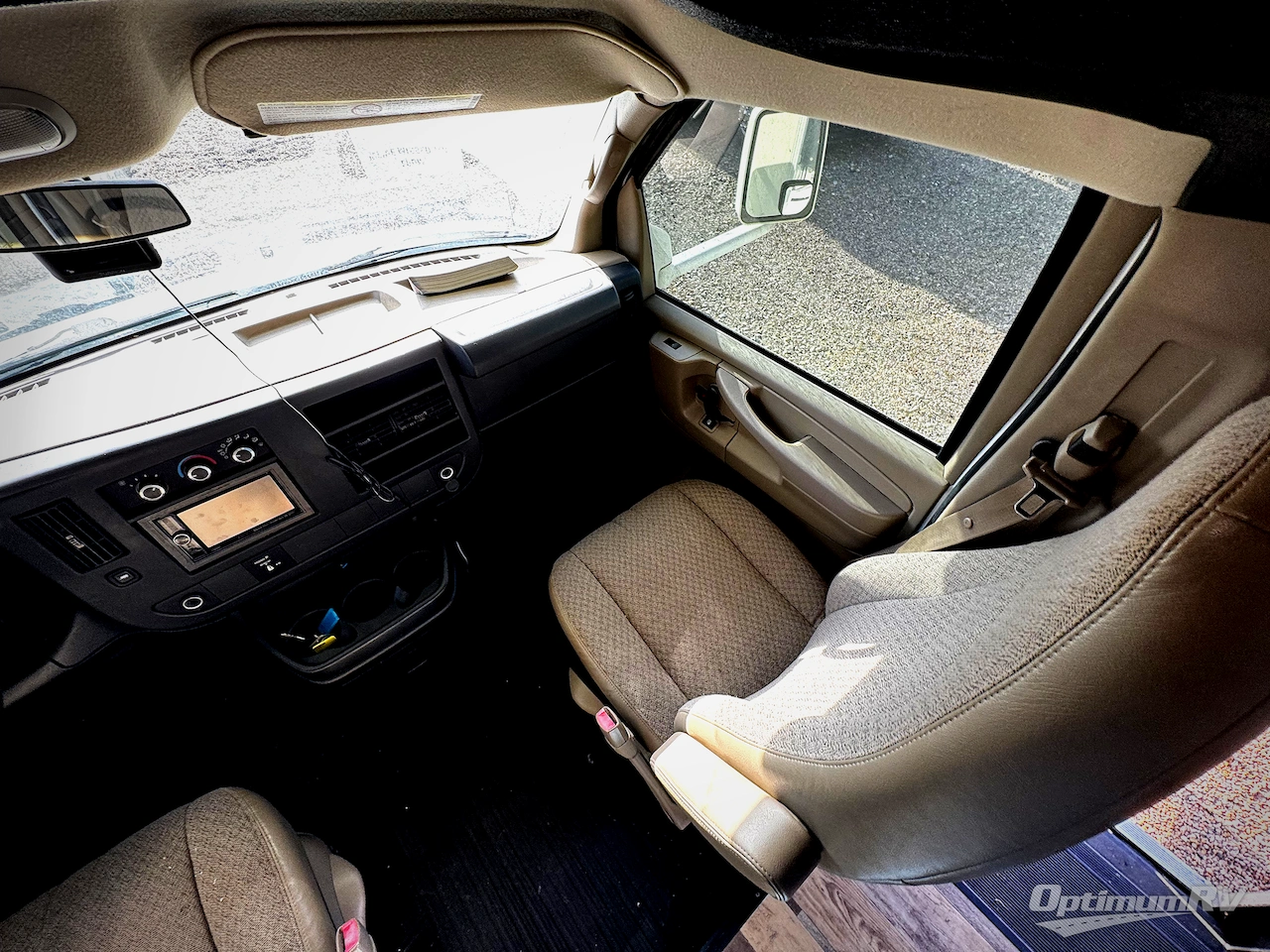 2015 Coachmen Freelander 22QBC Photo 6