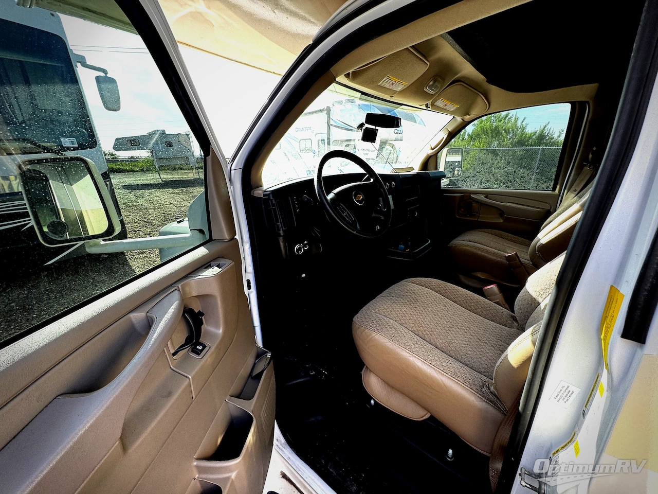 2015 Coachmen Freelander 22QBC Photo 2