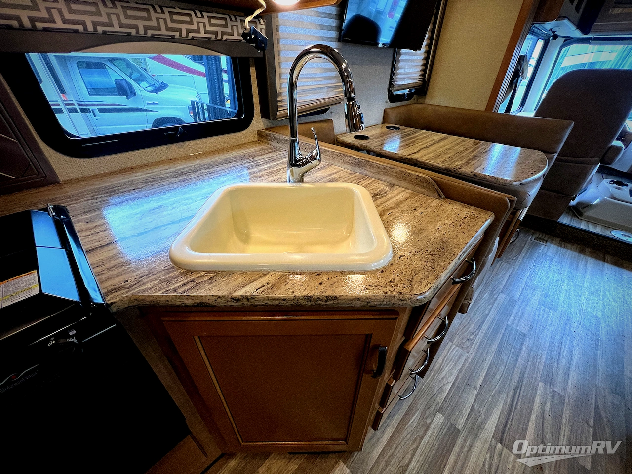 2017 Thor ACE 29.4 Photo 13