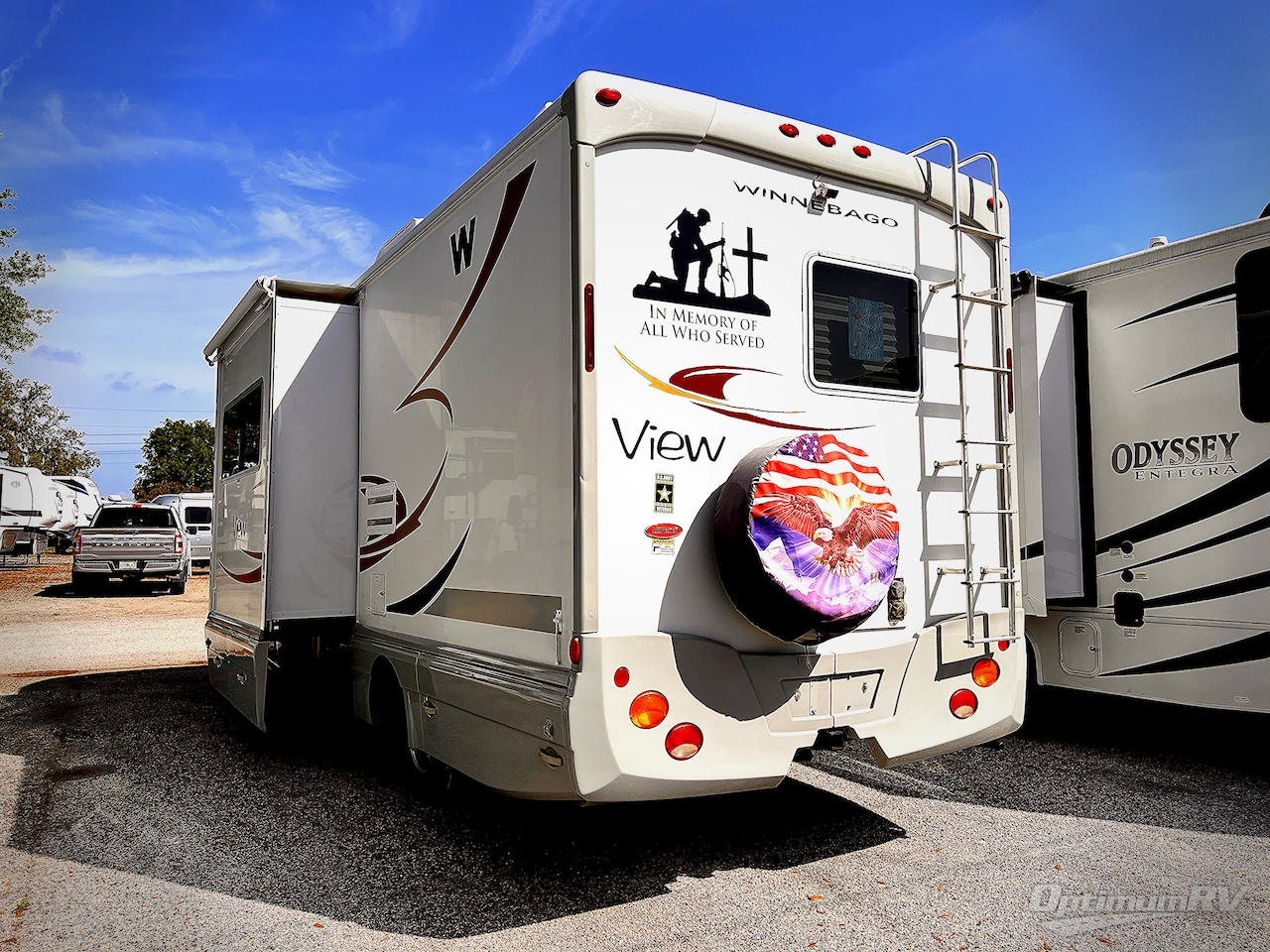2008 Winnebago View 24J Photo 3