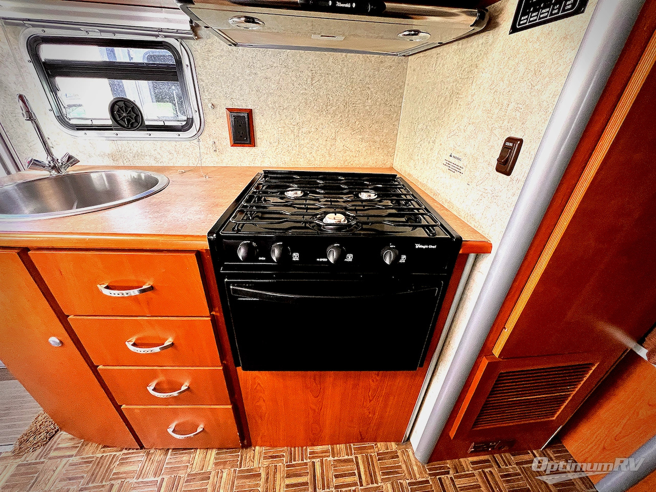 2008 Winnebago View 24J Photo 11
