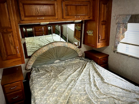 1995 Newmar Kountry Star 3750 RV Floorplan Photo