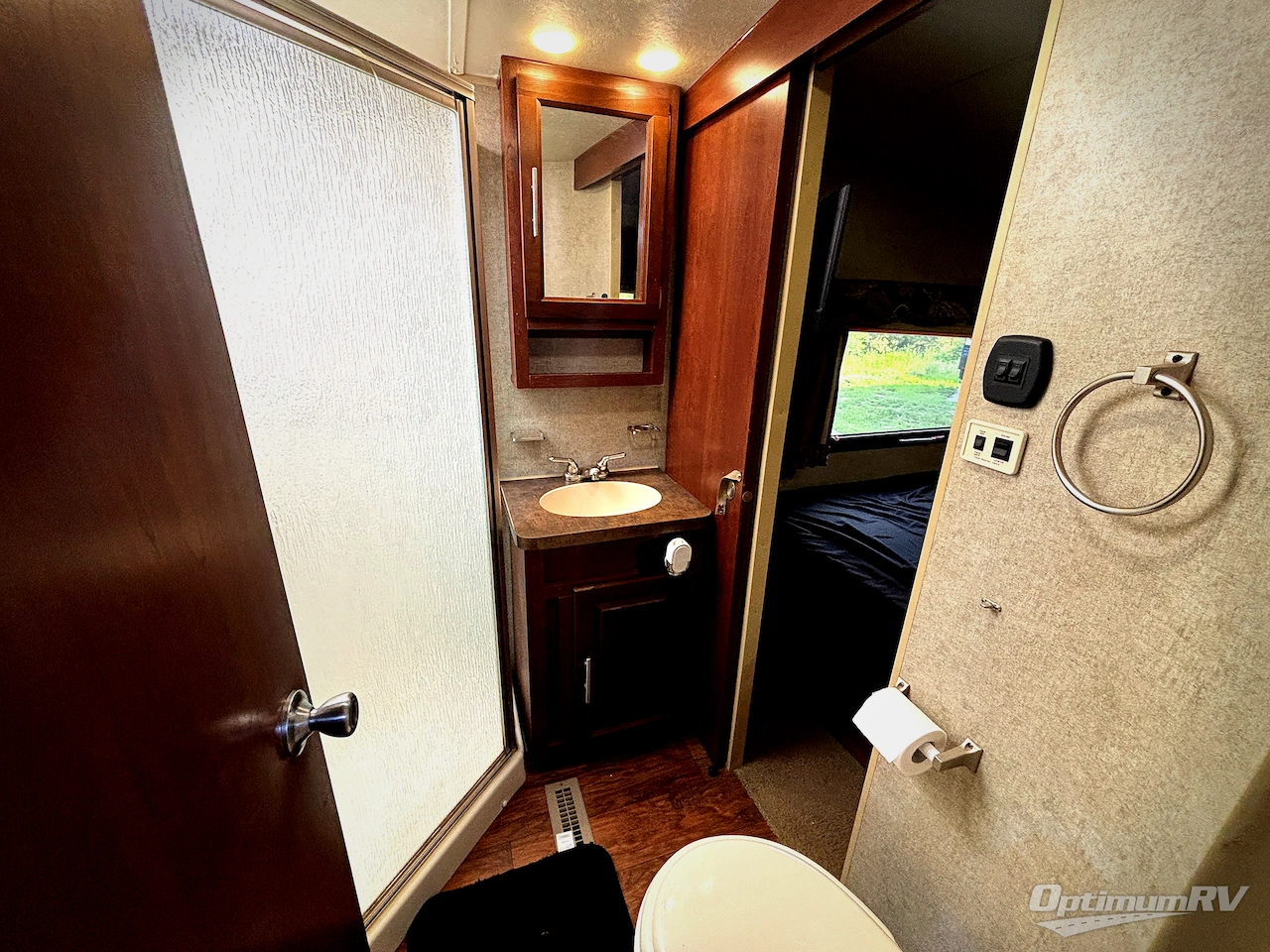 2015 Forest River Rockwood Signature Ultra Lite 8289WS Photo 9