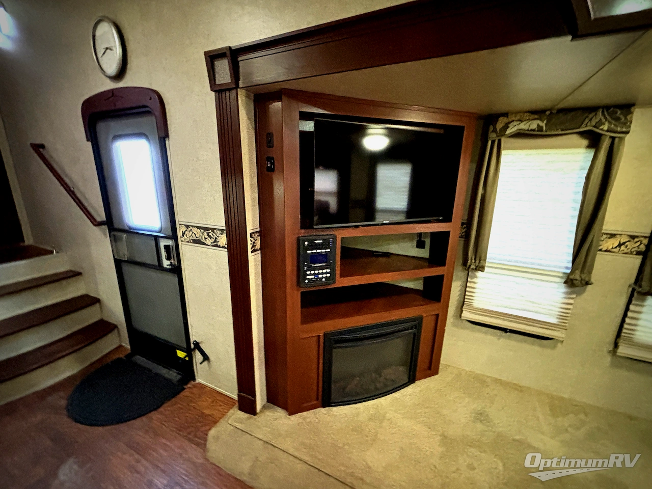 2015 Forest River Rockwood Signature Ultra Lite 8289WS Photo 13