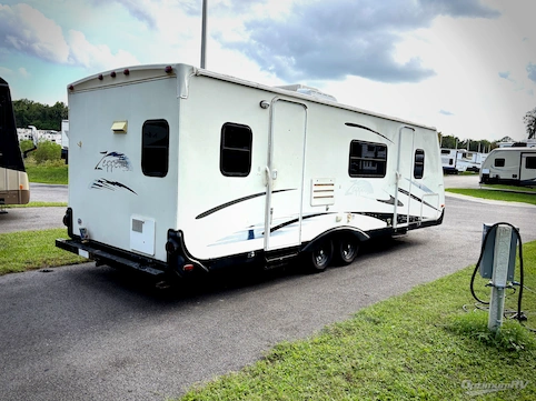2004 Keystone Zeppelin Z 281 RV Photo 2