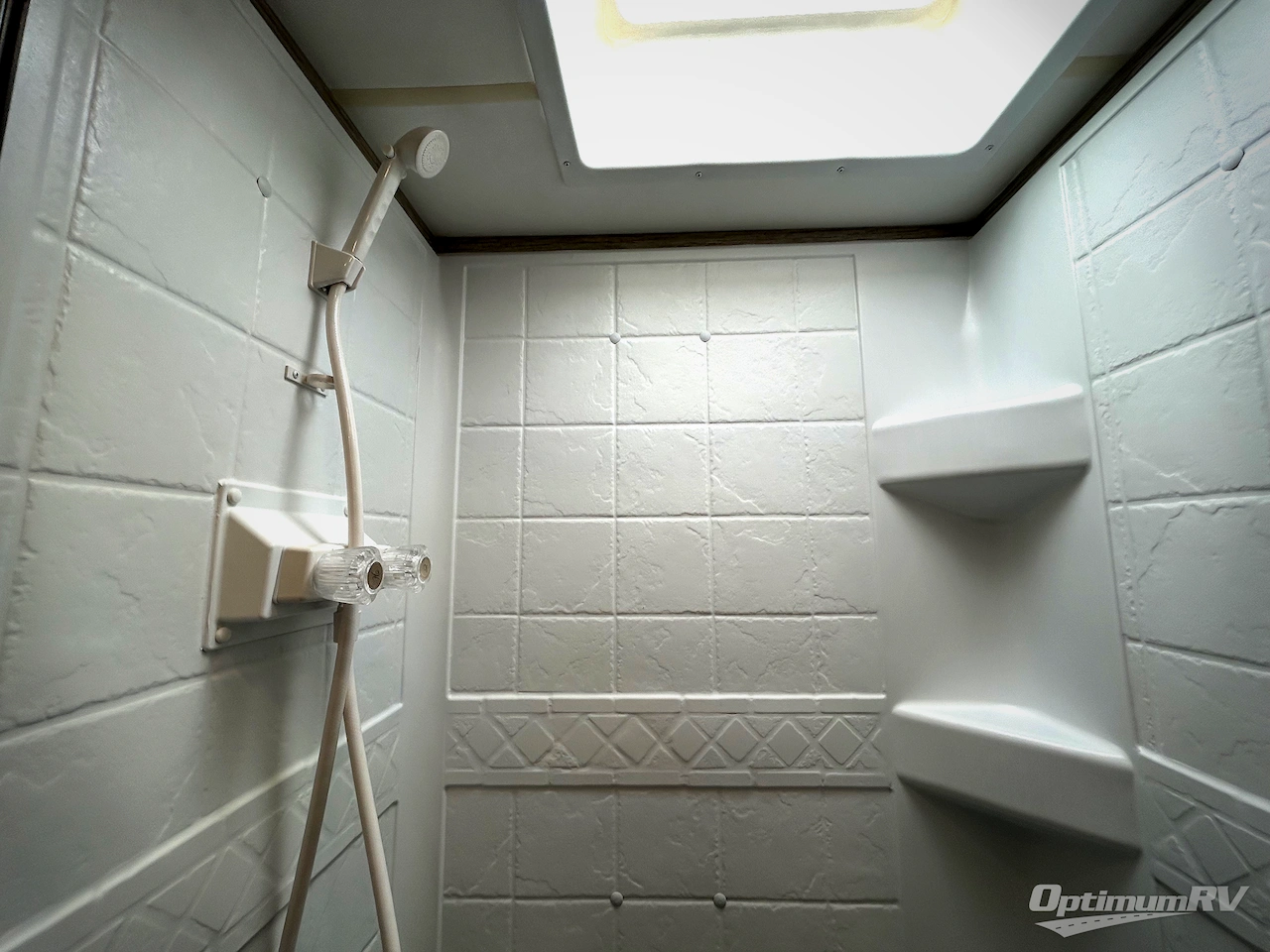 2022 Thor Chateau 28Z Photo 19