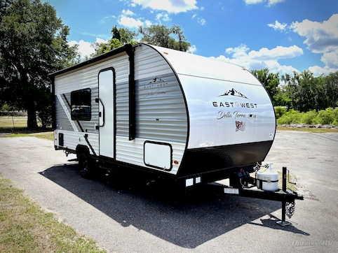 Used 2025 East To West Della Terra LE 160RBSLE Featured Photo