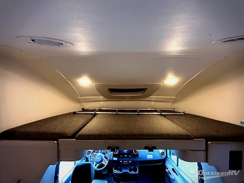 2022 Tiffin Wayfarer 25 RW RV Photo 3