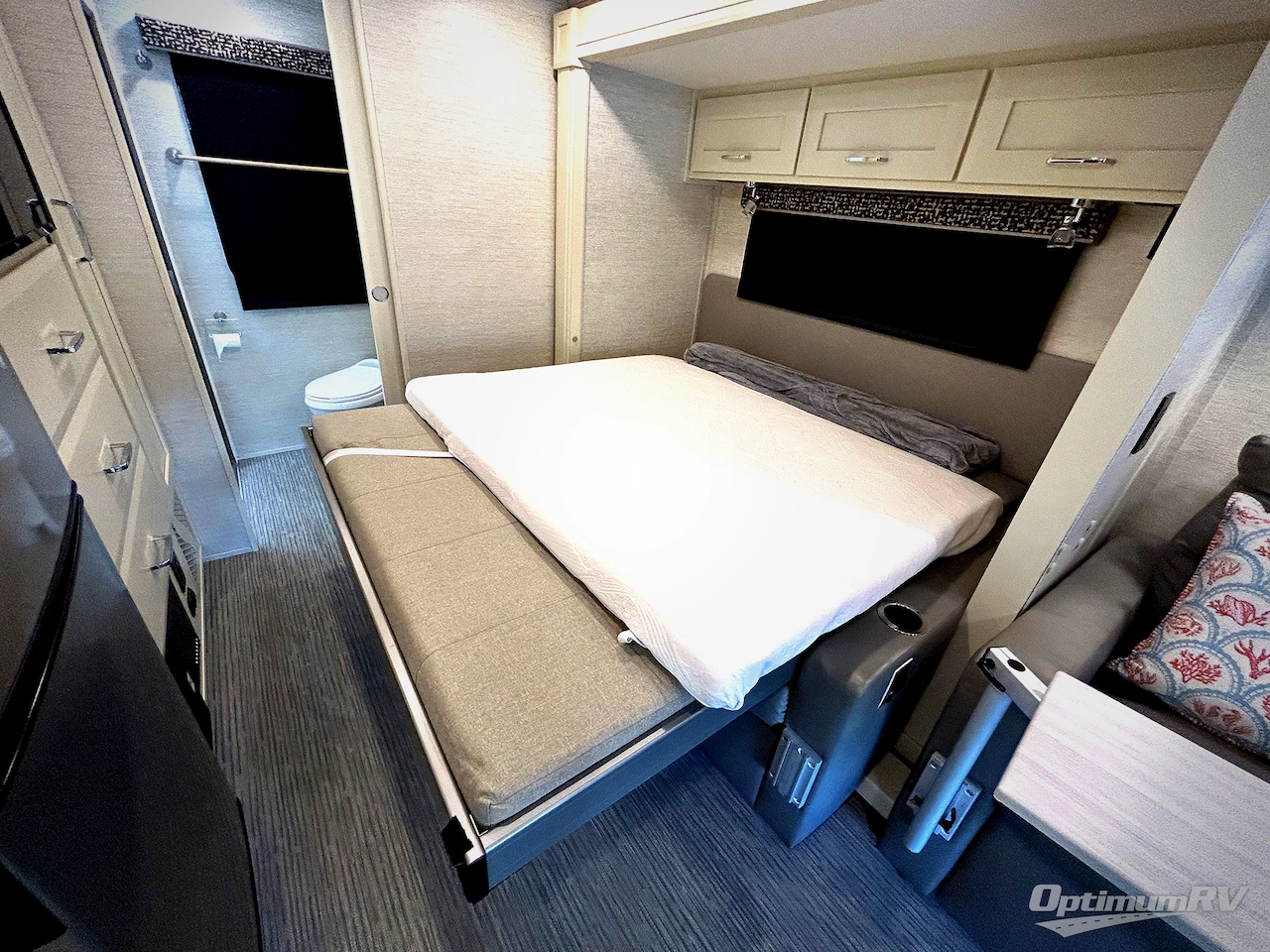 2022 Tiffin Wayfarer 25 RW Photo 16