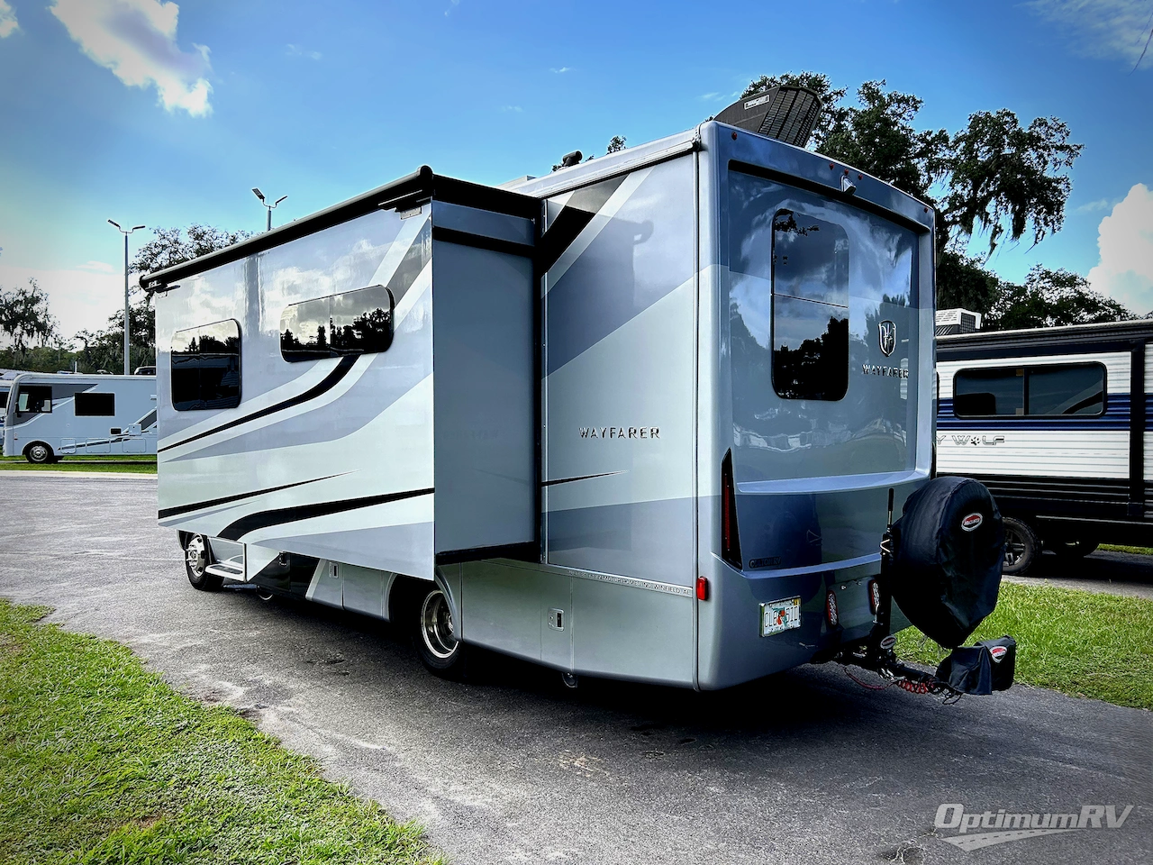 2022 Tiffin Wayfarer 25 RW Photo 3