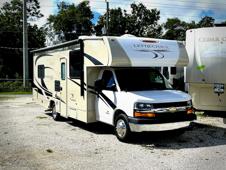 2020 Coachmen Leprechaun 270QB Chevy 4500 RV Photo 1