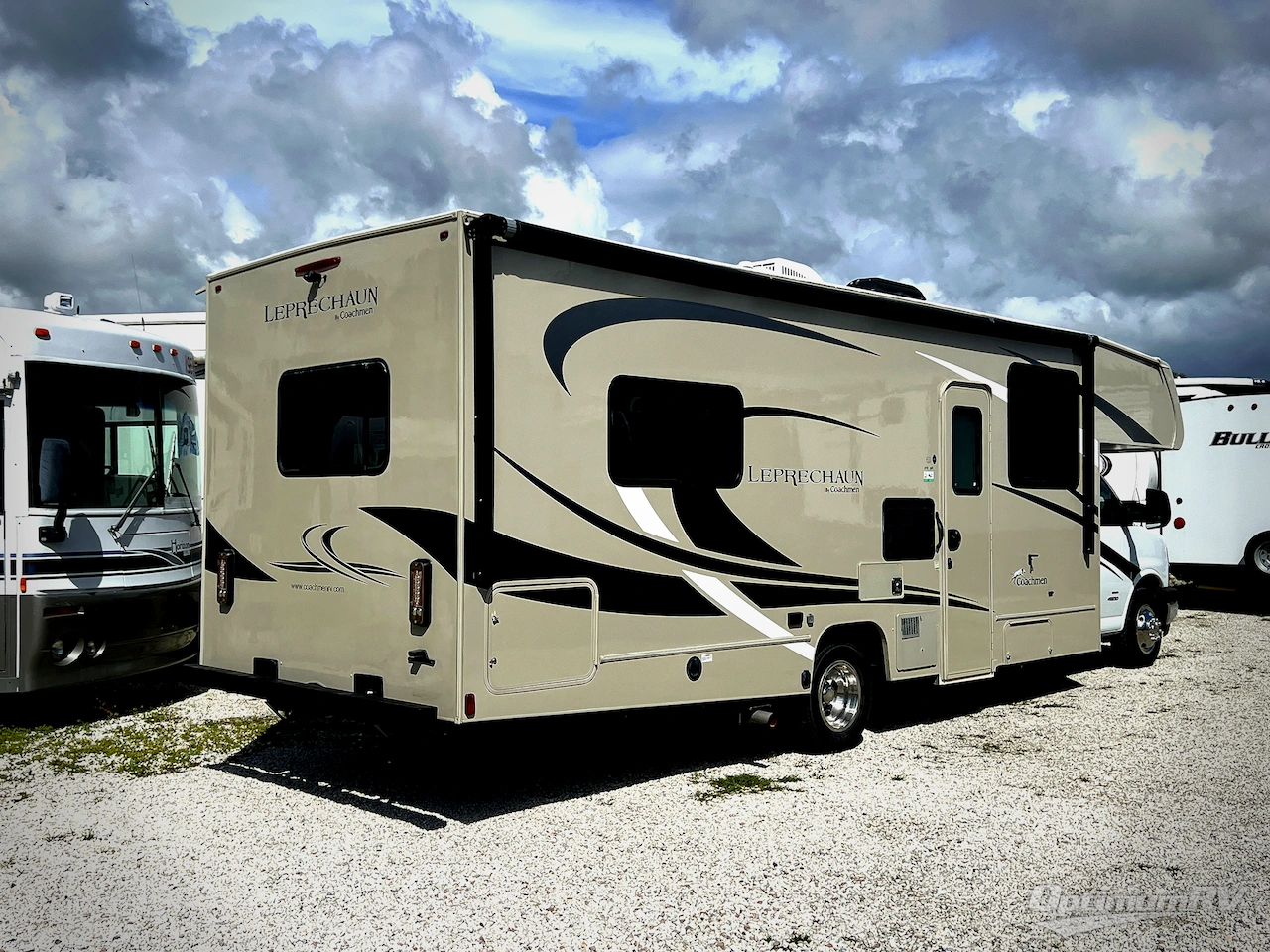 2020 Coachmen Leprechaun 270QB Chevy 4500 Photo 2