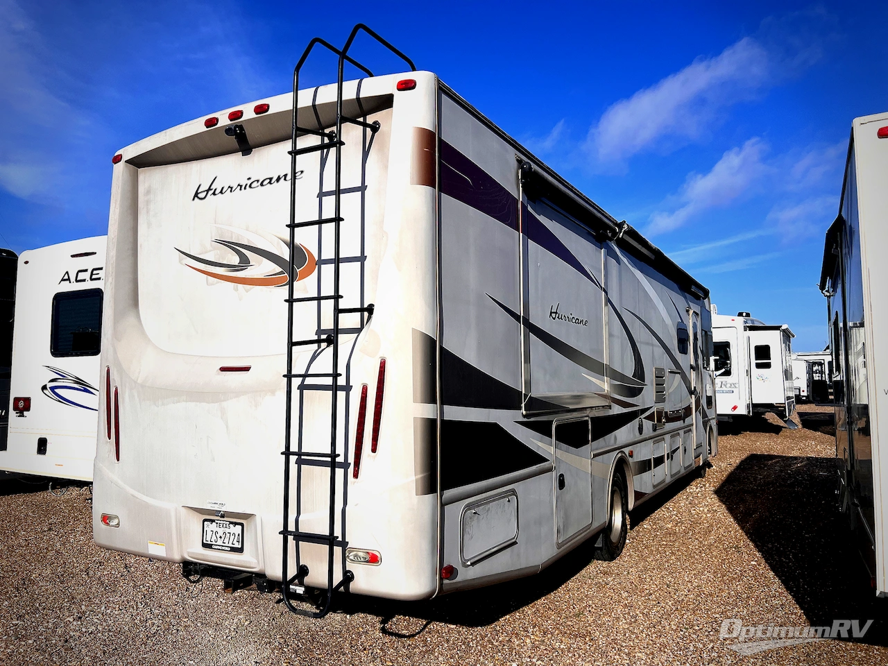 2015 Thor Hurricane 34E Photo 2