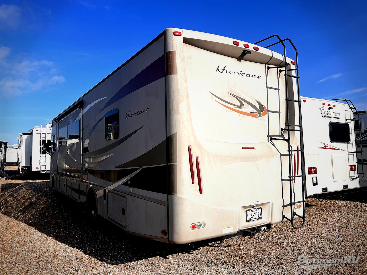 2015 Thor Hurricane 34E Photo 3