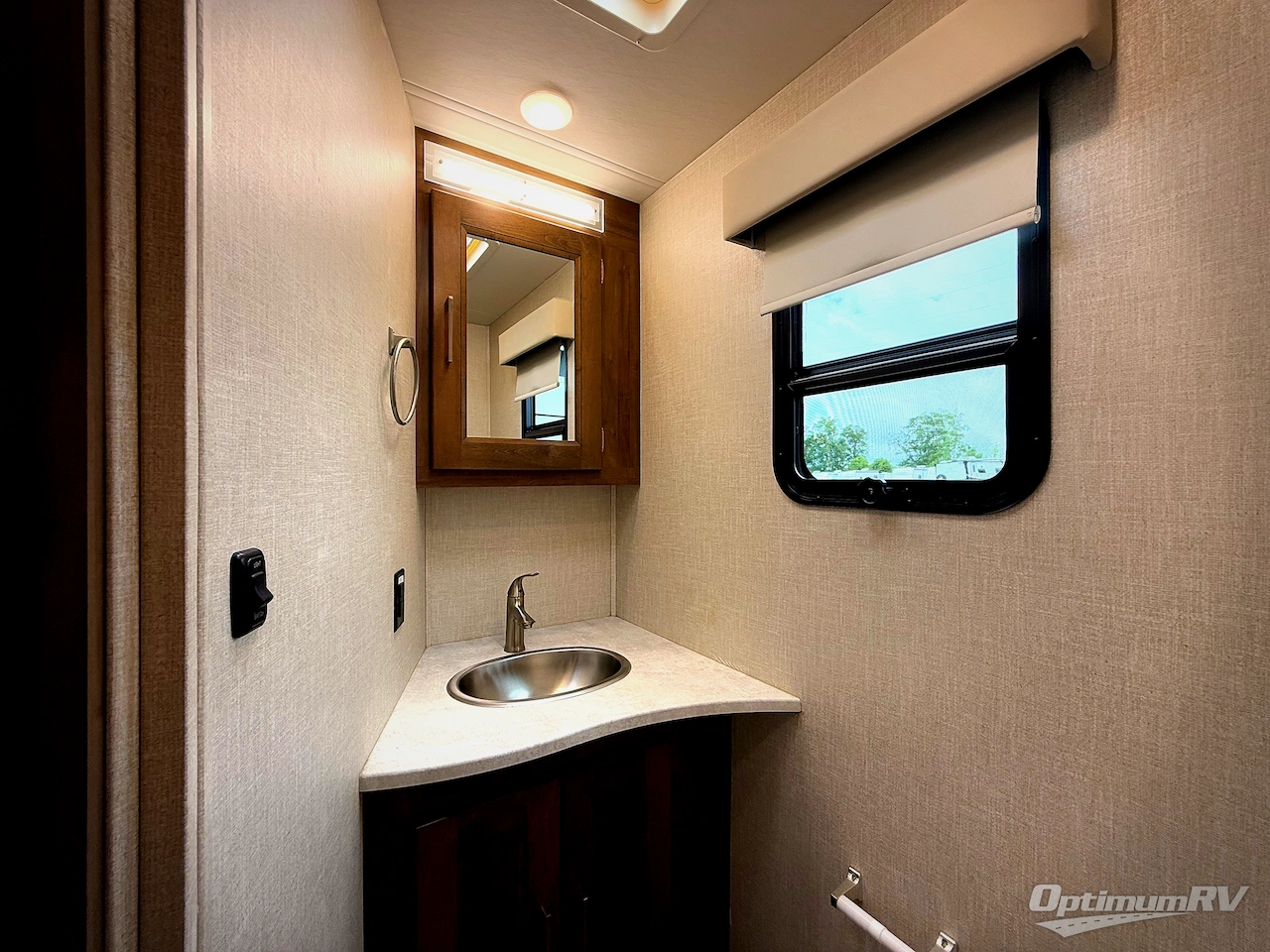 2021 Coachmen Sportscoach SRS 365RB Photo 16
