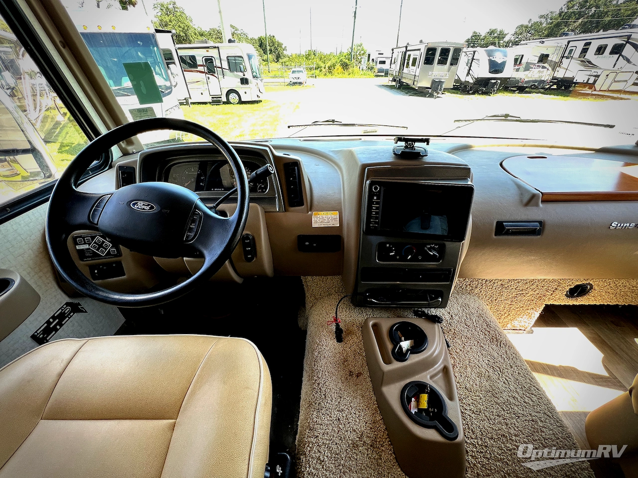 2018 Winnebago Sunstar LX 27N Photo 7