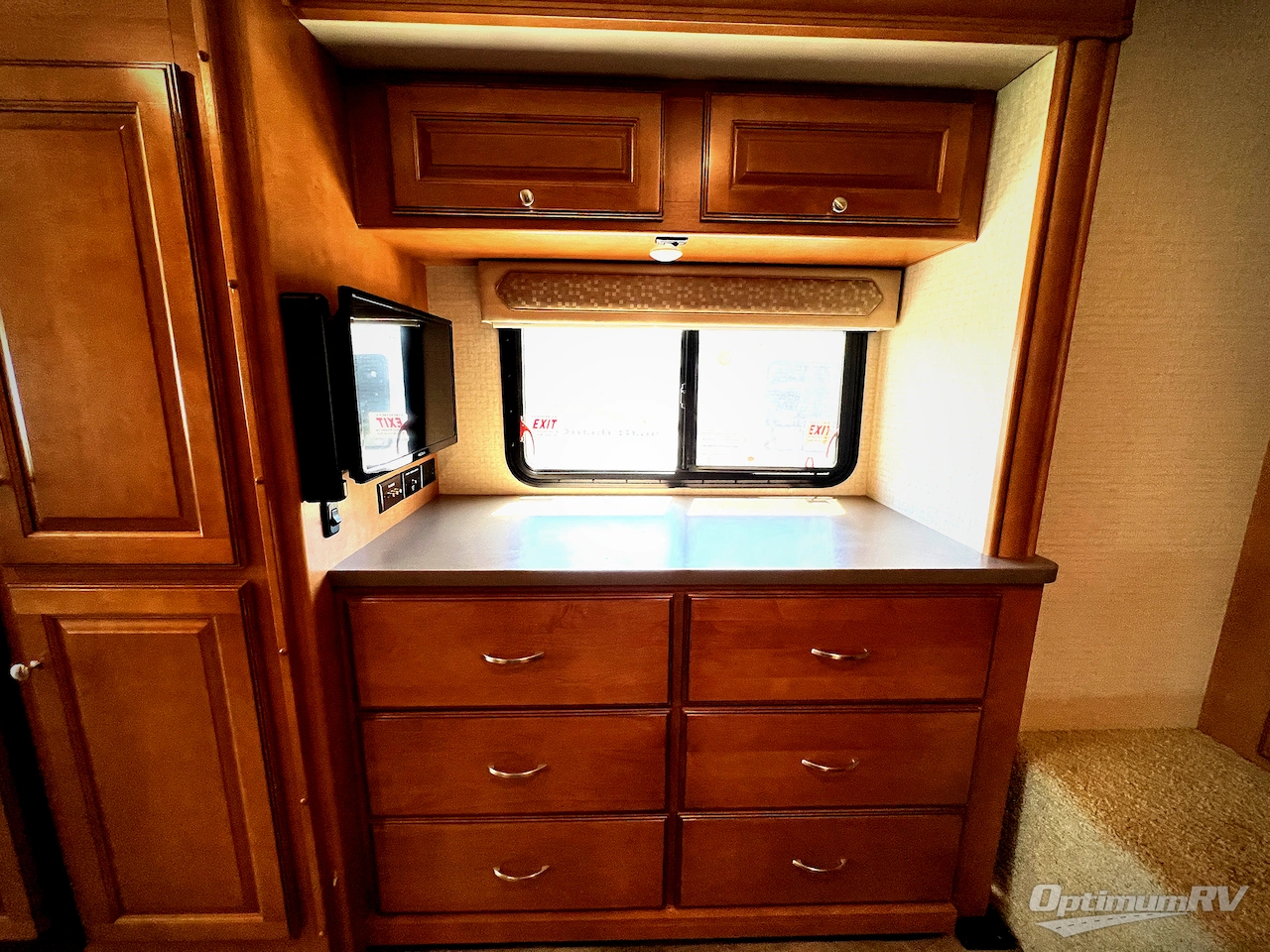 2018 Winnebago Sunstar LX 27N Photo 15