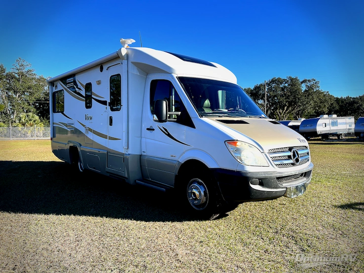 2012 Winnebago View Profile 24G RV Photo 1