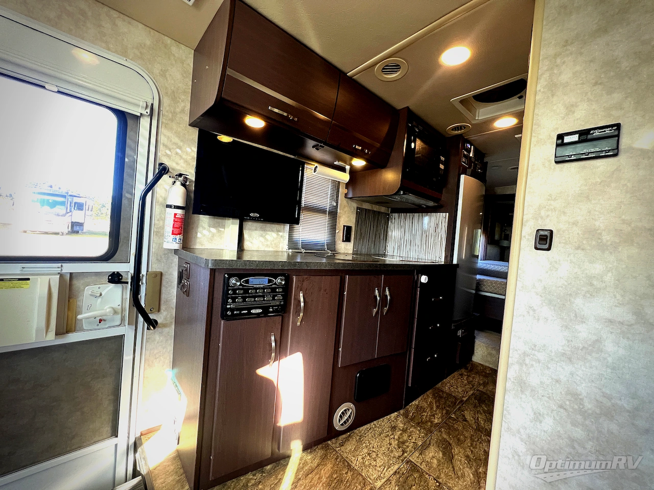 2012 Winnebago View Profile 24G Photo 10