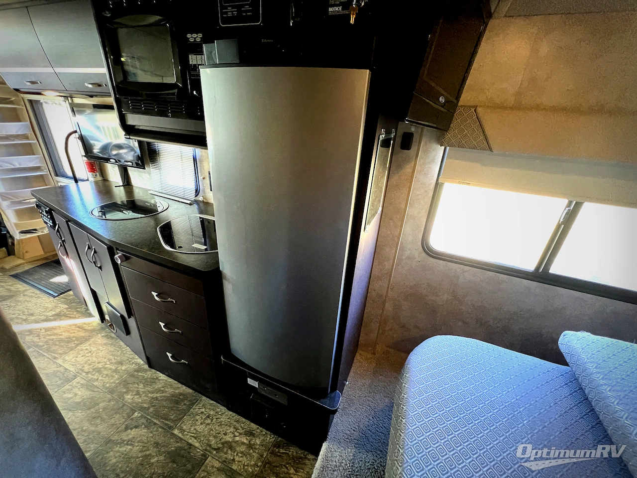 2012 Winnebago View Profile 24G Photo 14