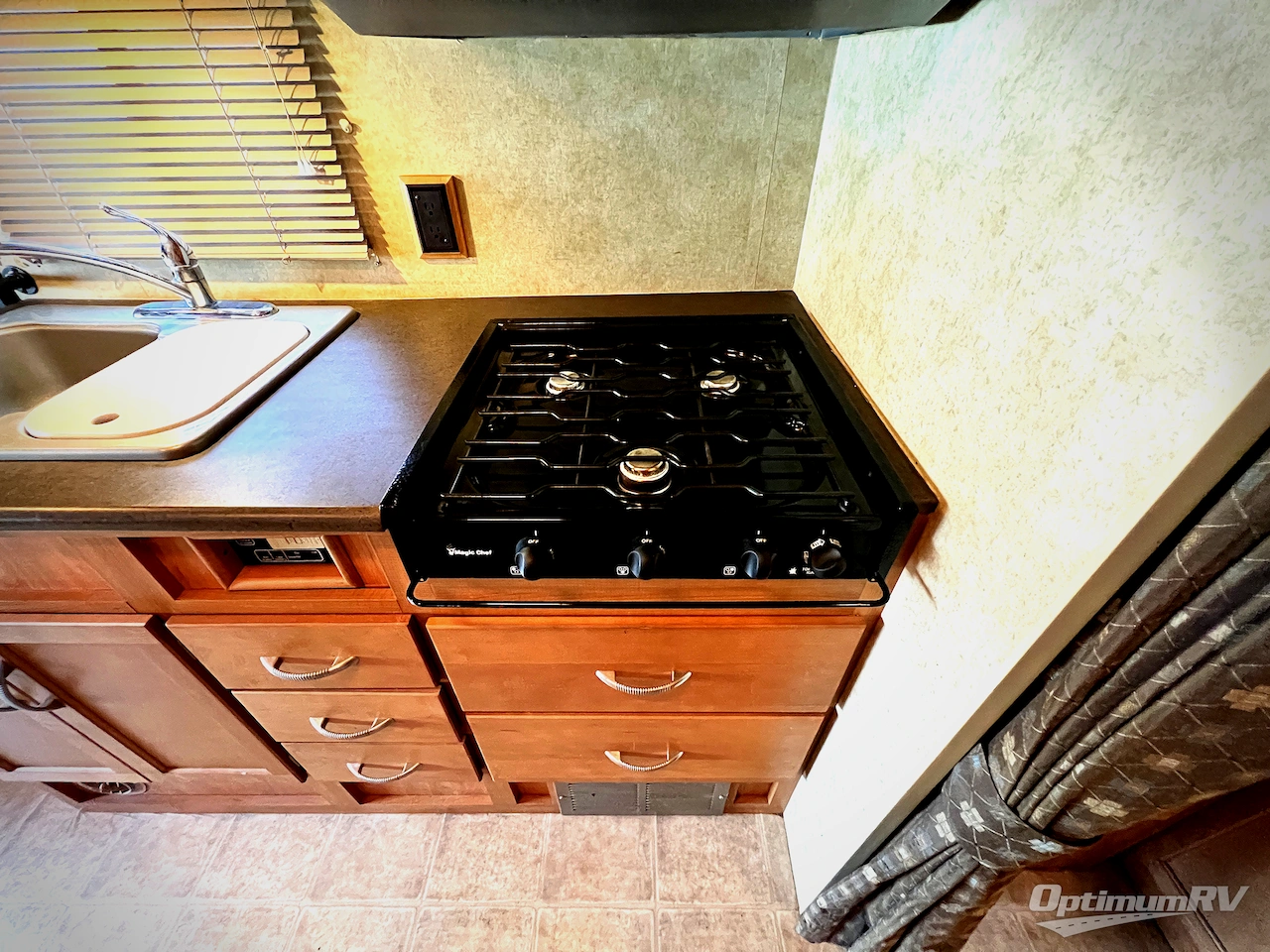 2008 Winnebago Aspect 26A Photo 14