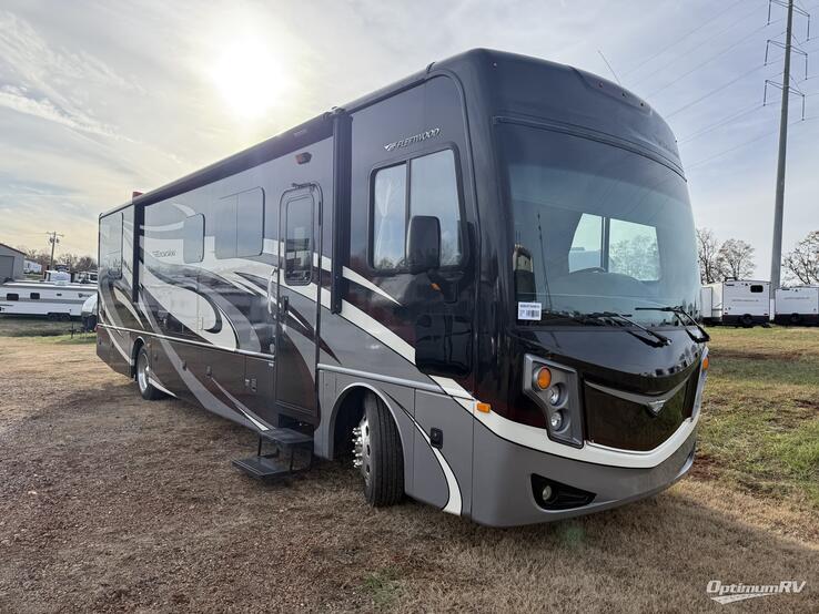 2016 Fleetwood Excursion 35B RV Photo 1