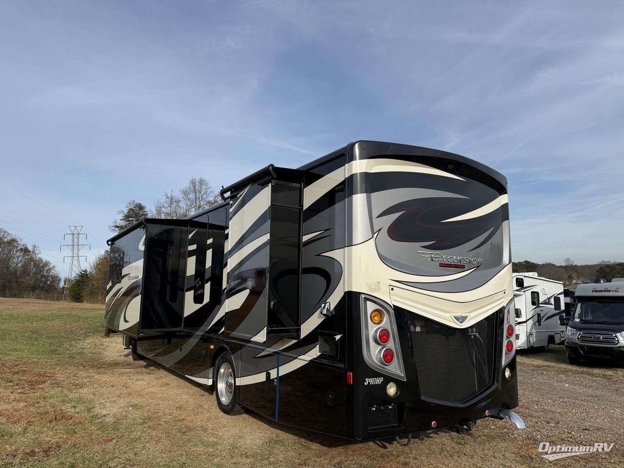 2016 Fleetwood Excursion 35B Photo 3