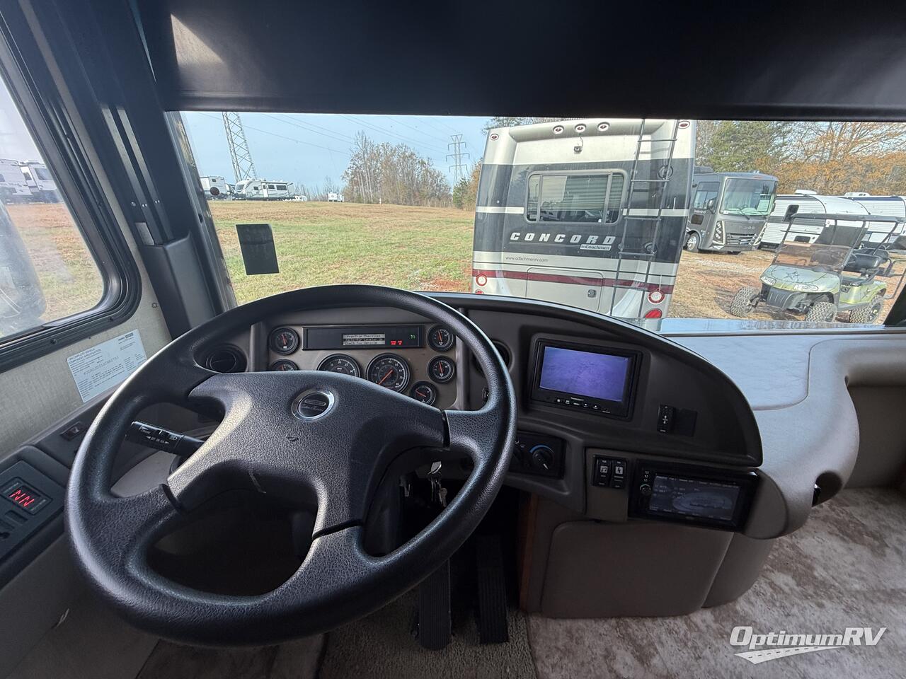 2016 Fleetwood Excursion 35B Photo 5