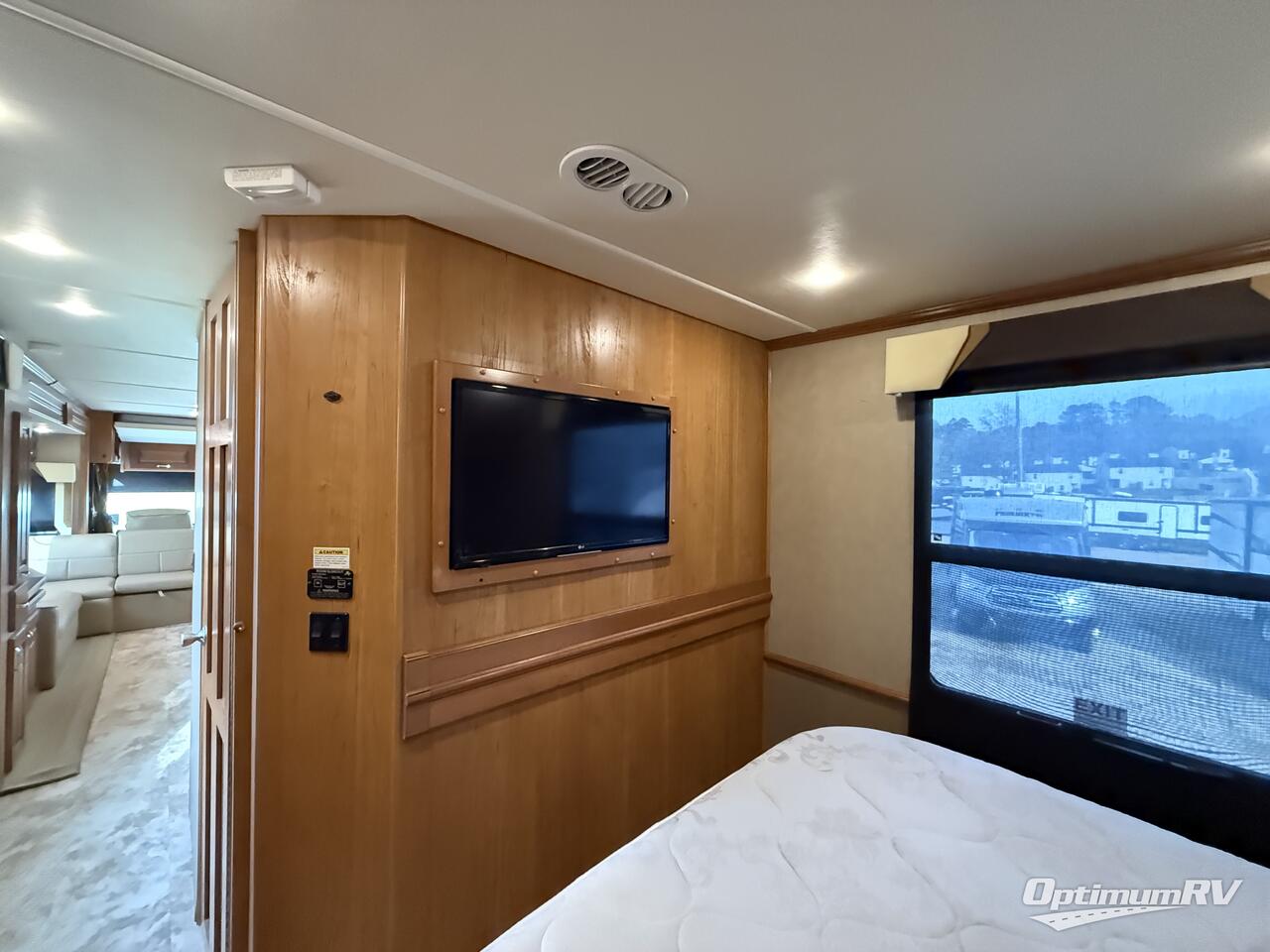 2016 Fleetwood Excursion 35B Photo 14