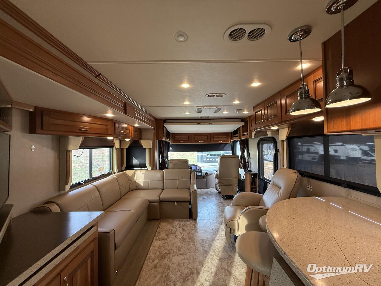 2016 Fleetwood Excursion 35B Photo 15