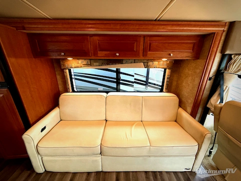 2016 Winnebago Vista LX 36Y RV Photo 2